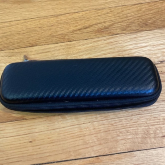 Black Hardshell Case - Picture 1 of 2